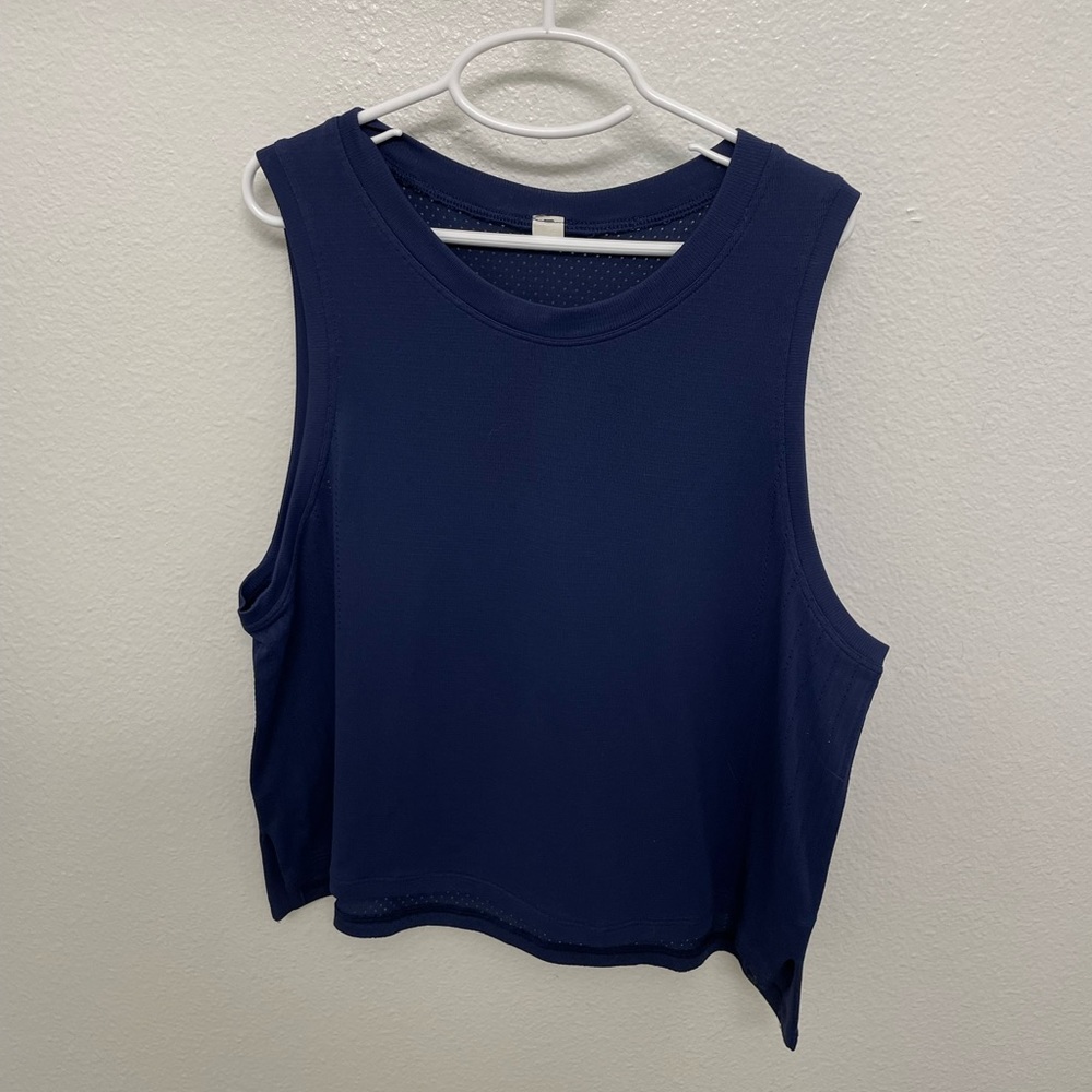 Lululemon top